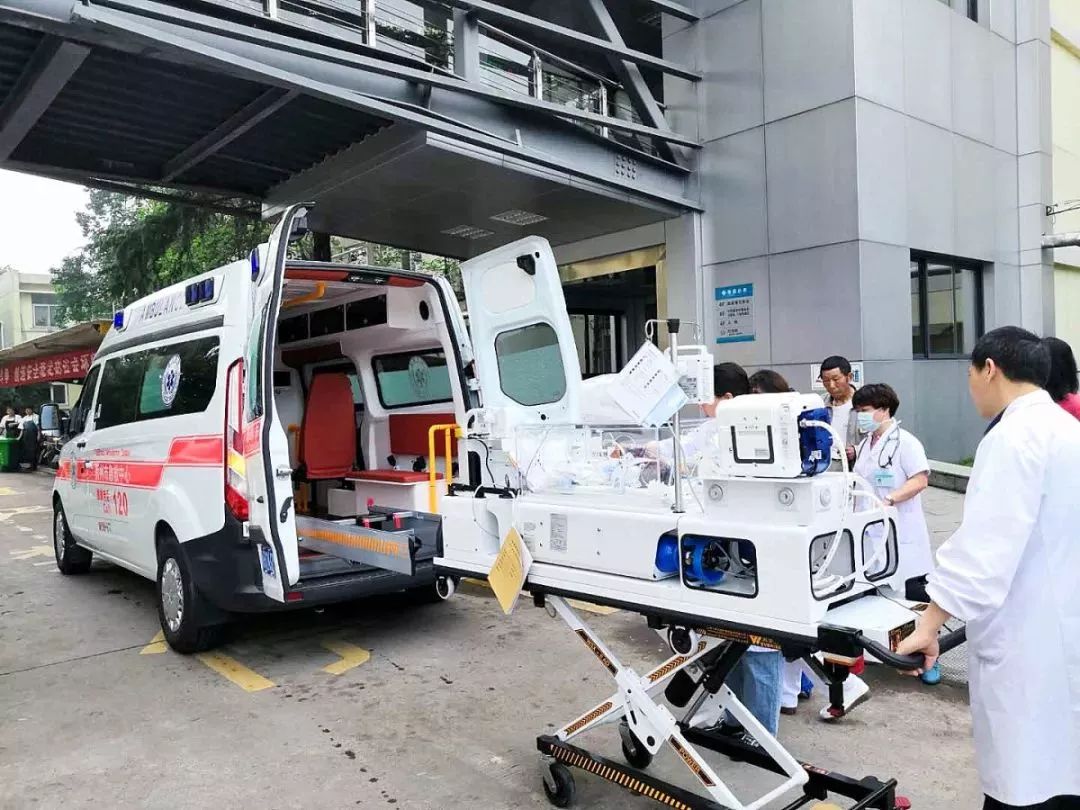 盈江县救护车出租